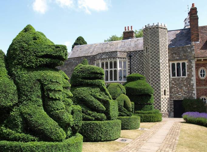 Hall Place and Gardens Wedding Venue