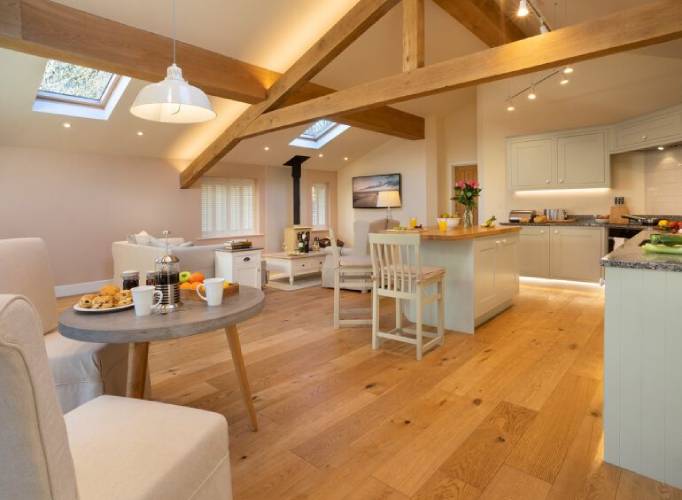 Mini moon cottage stays