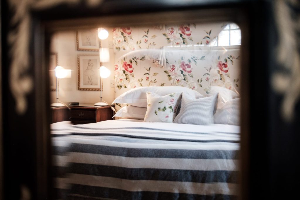 Beautiful Wedding Venues with Accommodation Apple Cottage ZIP 18