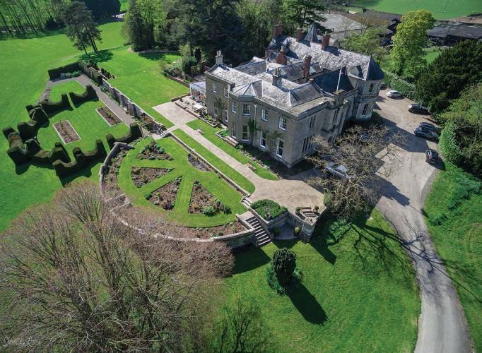 Outdoor Wedding Venues