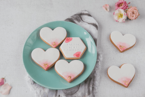 9. biscuit gift box