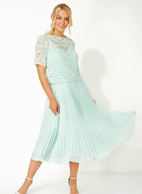 60 Of Our Favourite Mother Of The Bride Dresses For 2024 | FBFW 60 Of Our Favourite Mother Of The Bride Dresses For 2024 | FBFW