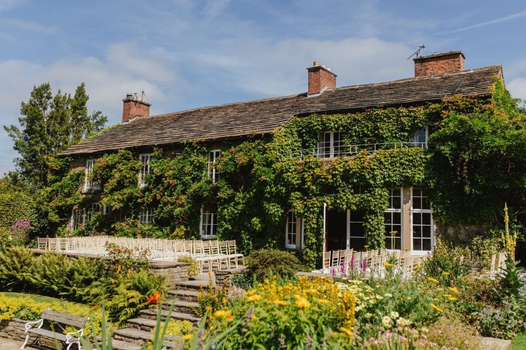 SarahDarrenWeddingHilltopCountryHouse-ChelseaShoesmithPhotography-4-resize