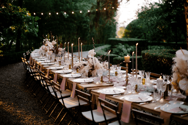 11 outdoor wedding breakfast credit LELIA SCARFIOTTI
