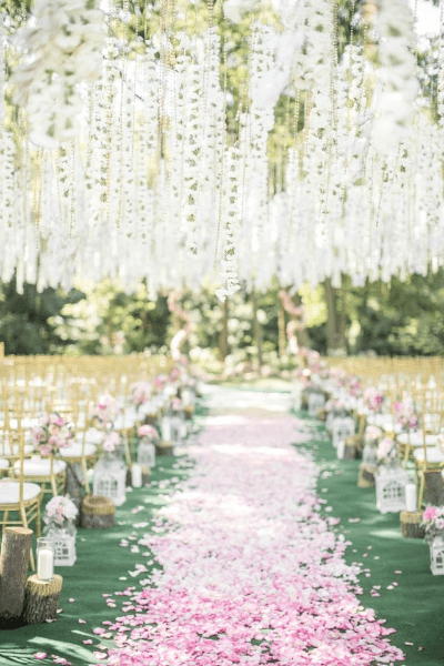9 aisle of petals