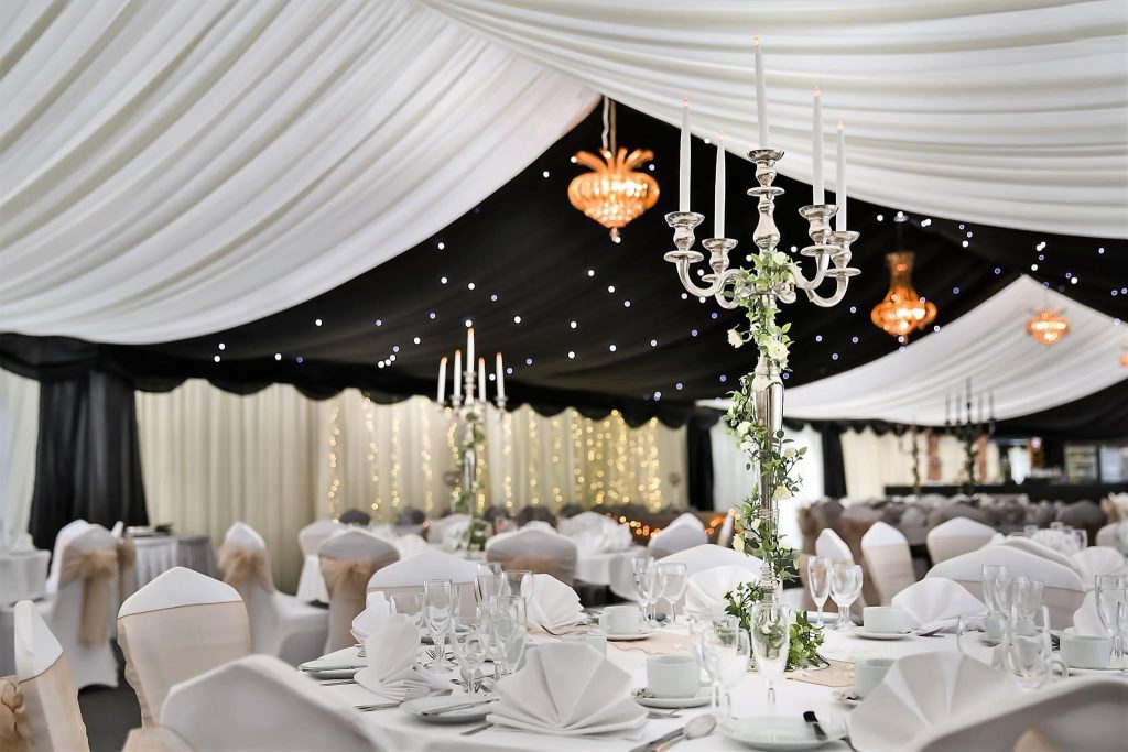 63e10acfd0d71277ae6e4581_Marquee Wedding Banqueting White