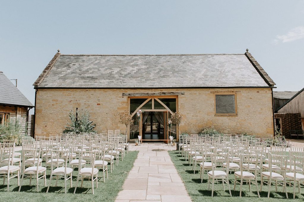 the barn at upcote