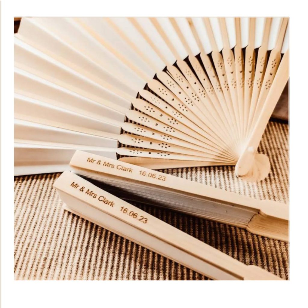 fan wedding favour