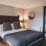 26Farmhouse3bedbathLauraBuffery.jpg