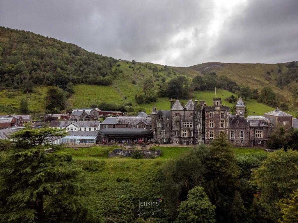 Top Wedding Venues to say I DO in Christian Kezia zT 12